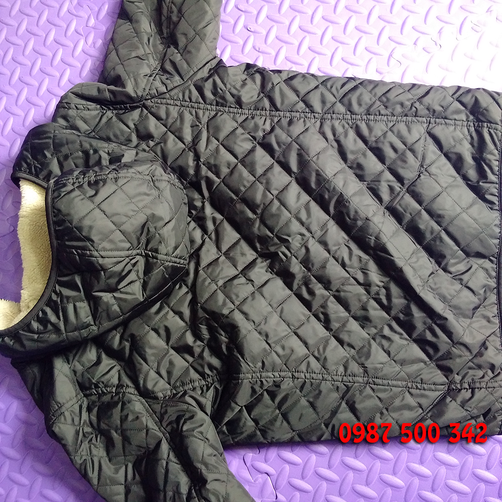 Mặt sau áo trần trám lót lông cừu Uniqlo 2016