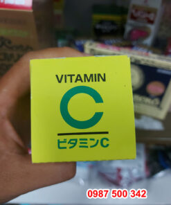 Hộp viên uống vitamin C Orihiro 300 viên Nhật Bản có màu vàng chanh đặc trưng